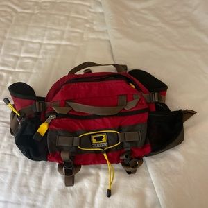 Mountainsmith Red Lumbar Hiking Bag-only used 1-2x